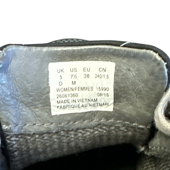 Clarks women’s waterproof WaveWalk outdoor casual shoes - Picture 6 of 7